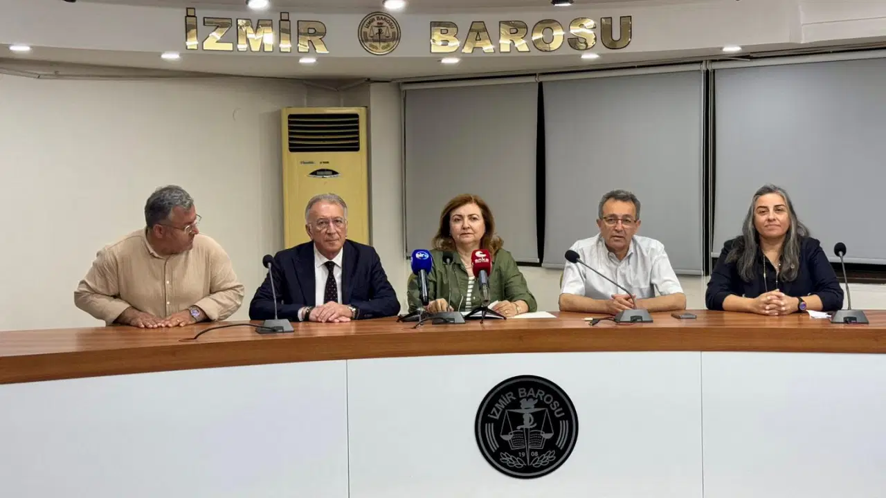 İzmir Barosu’na Yönelik Soruşturma, İnsan Hakları Savunuculuğuna Yapılan Bir Saldırıdır