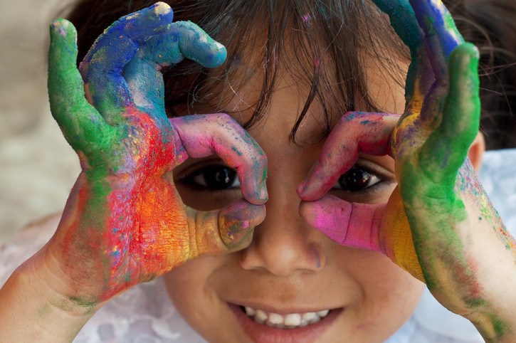 Beynin garip oyunu: Müziği renk, kelimeyi tat olarak algılıyorlar