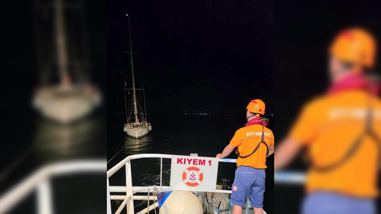 Çanakkale açıklarında sürüklenen teknedeki 2 kişi ekiplerce kurtarıldı Haber gorseli